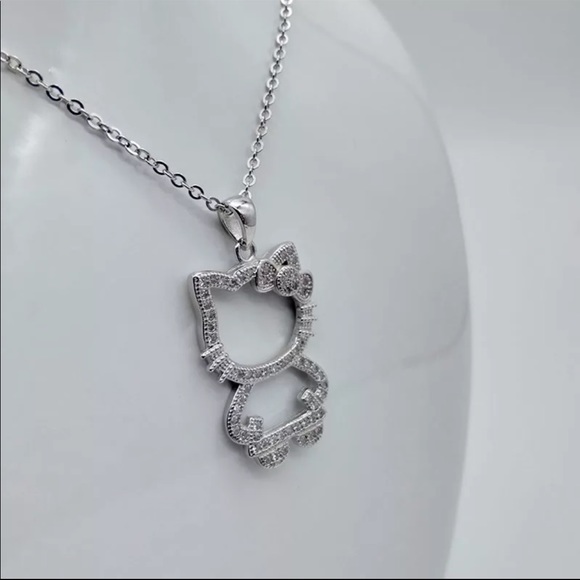 Hello Kitty 925 Sterling Silver Necklace. - Picture 2 of 4